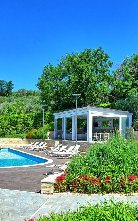 Casa White: Garten, Schwimmbad