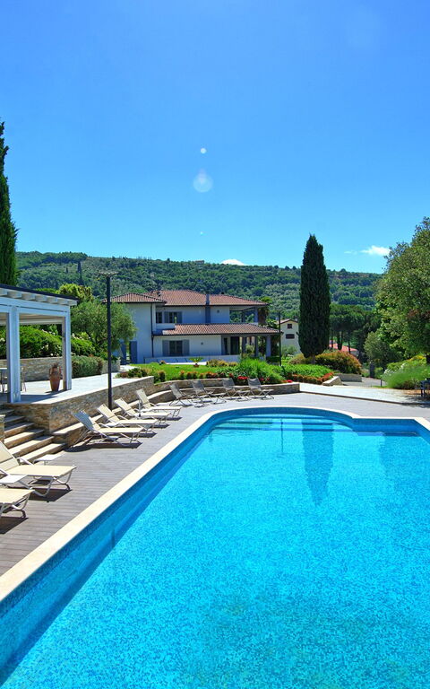 Casa White: Draussen, Garten, Schwimmbad