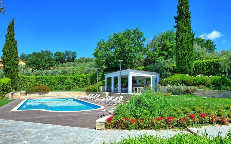 Casa White: Garten, Schwimmbad