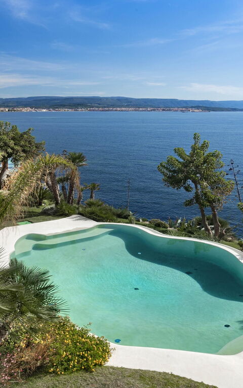 Villa Vera: Ansichten, Balkon / Terrasse / Patio, Garten, Schwimmbad