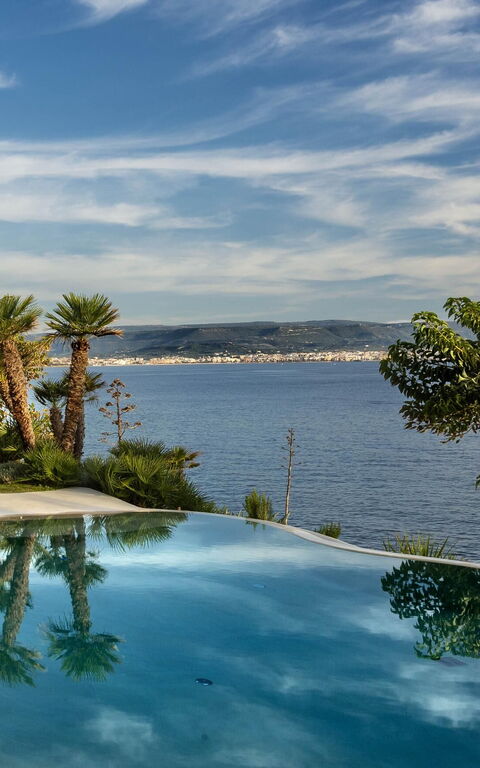 Villa Vera: Ansichten, Balkon / Terrasse / Patio, Garten, Schwimmbad