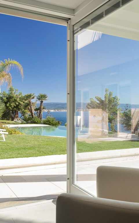 Villa Vera: Ansichten, Balkon / Terrasse / Patio, Draussen, Garten