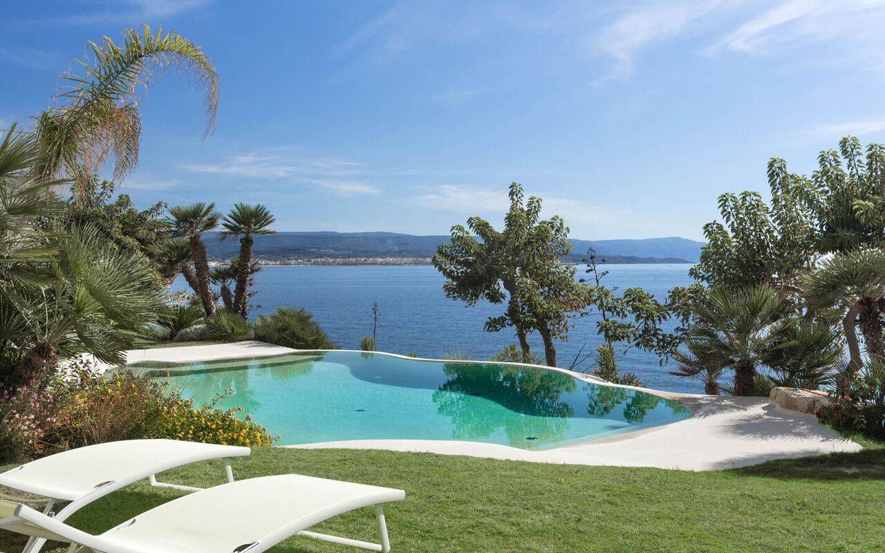 Villa Vera: Ansichten, Garten, Schwimmbad