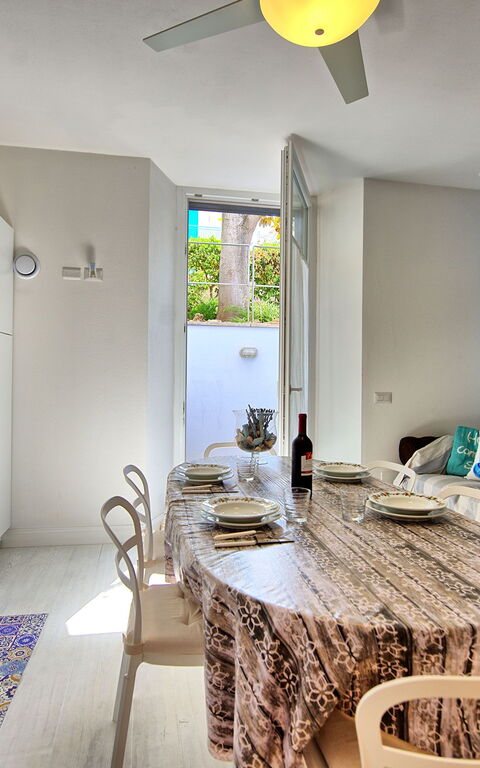 Casa Riva: Esszimmer, Küche, Wohnzimmer