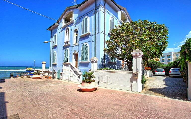 Casa Riva: Außen, Draussen