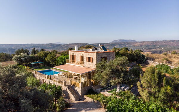 Villa Gianna: Ansichten, Draussen