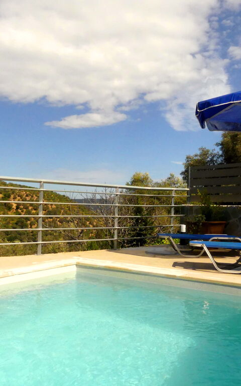 Aretousa: Schwimmbad