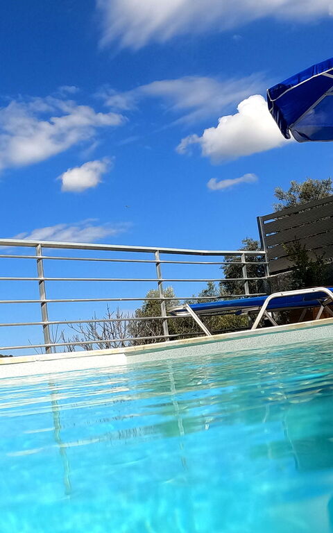 Aretousa: Schwimmbad