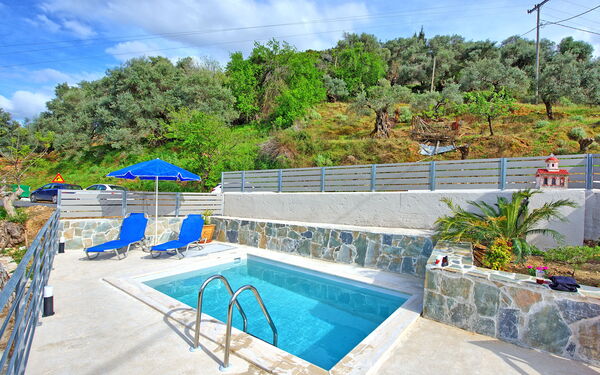 Aretousa: Schwimmbad