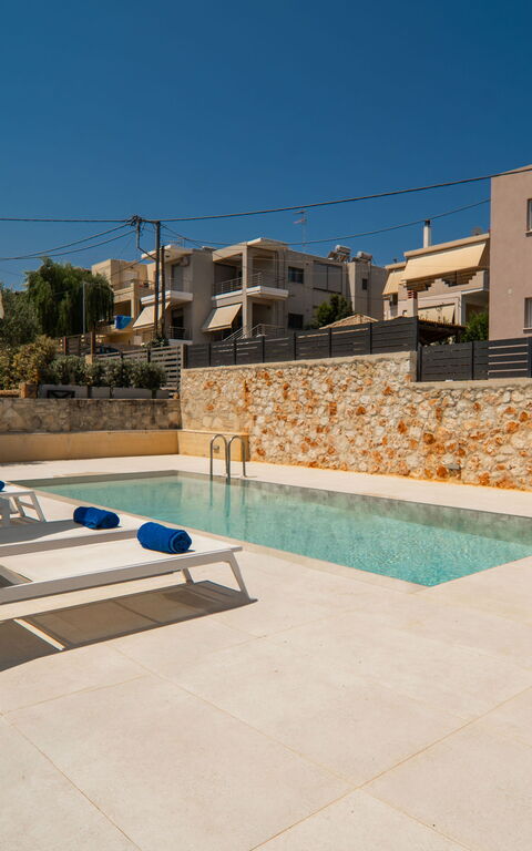 Aelia: Draussen, Garten, Schwimmbad