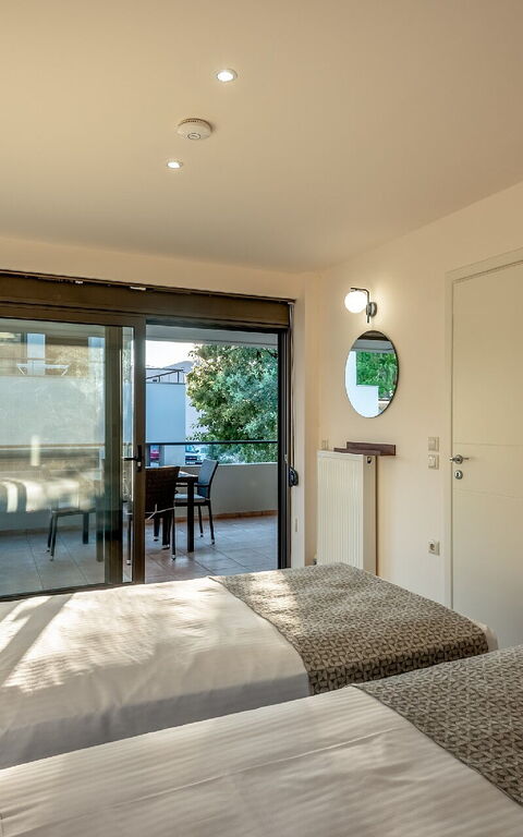 Iris: Ansichten, Balkon / Terrasse / Patio, Schlafzimmer