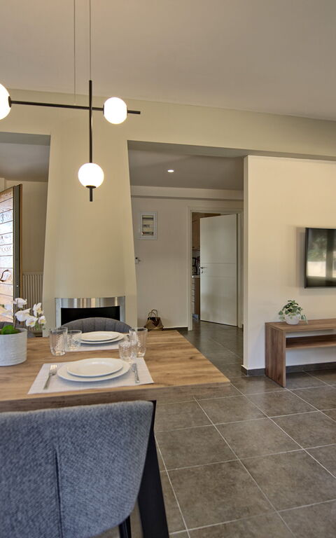 Dioni: Esszimmer, Wohnzimmer