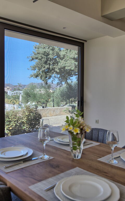 Phaedra: Esszimmer, Wohnzimmer