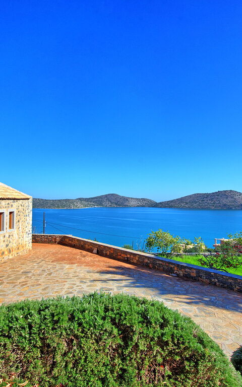 Villa Marina: Ansichten, Draussen, Garten