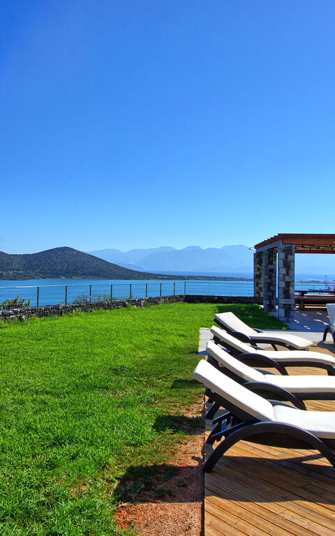 Villa Marina: Draussen, Garten, Schwimmbad