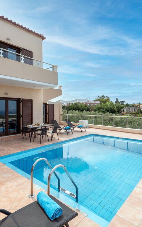 Villa Stratianna: Außen, Draussen, Schwimmbad