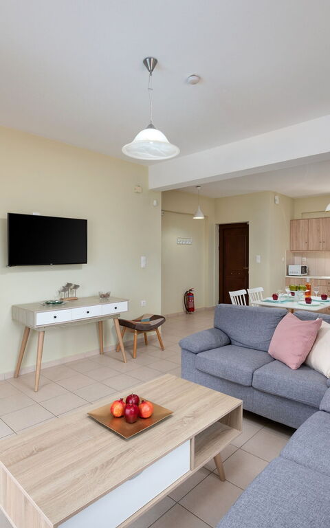 Villa Stratianna: Küche, Wohnzimmer