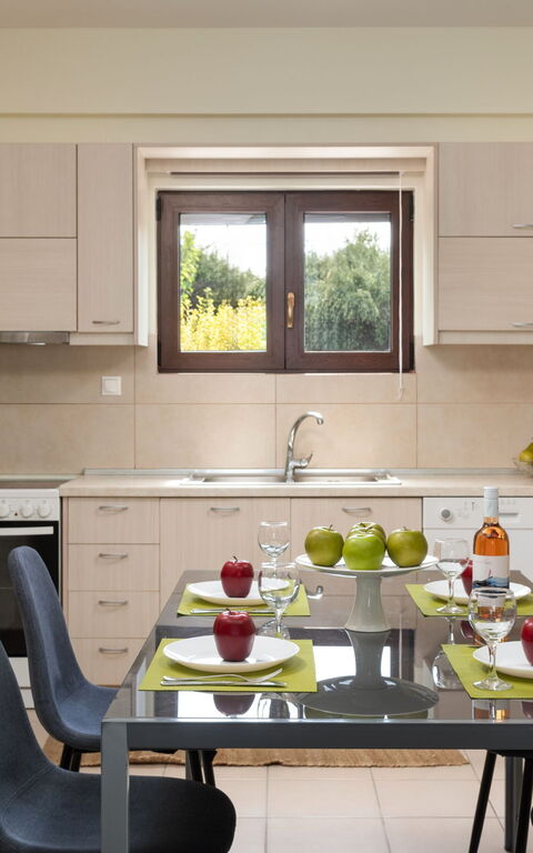 Villa Flora: Esszimmer, Küche