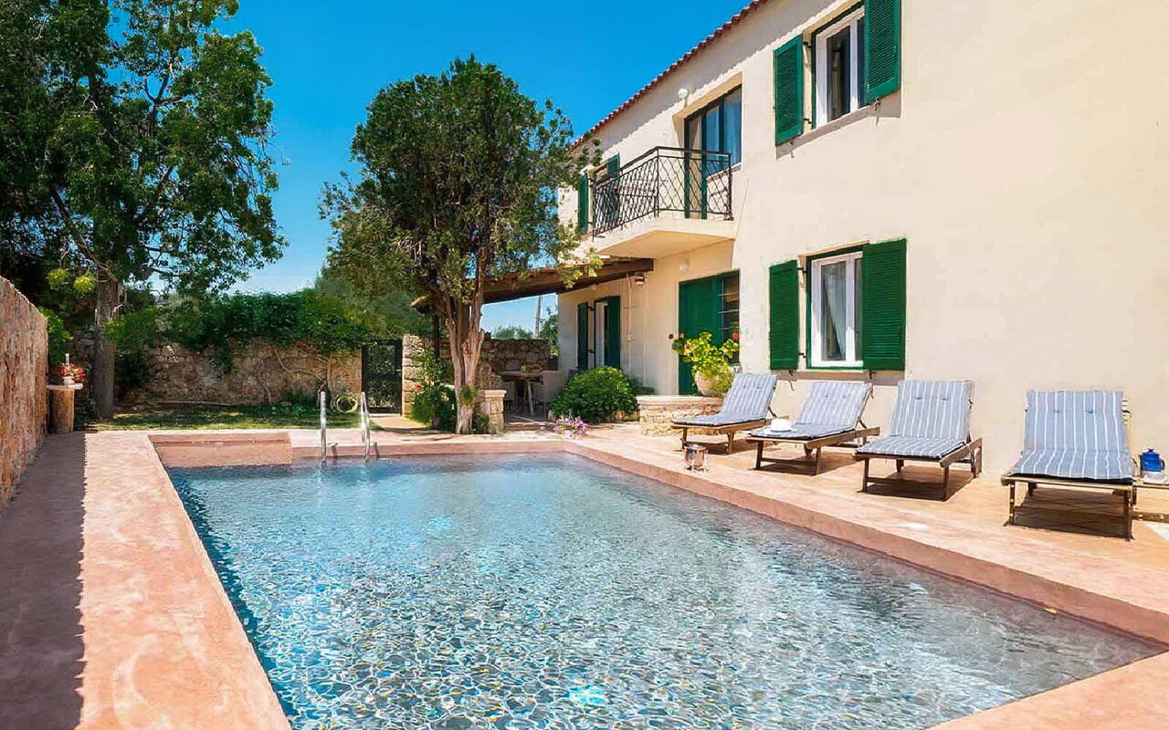 Villa Giani: Außen, Schwimmbad