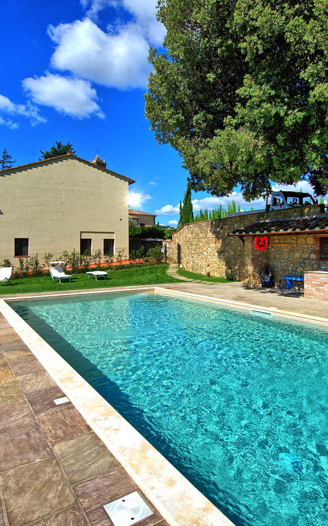 Montauto: Garten, Schwimmbad