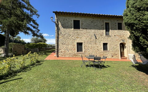 Unterkunft Carro: Außen, Draussen, Garten