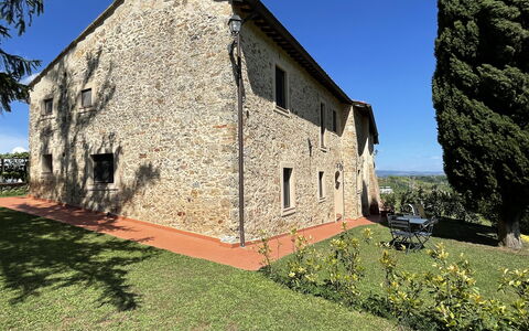 Unterkunft Carro: Außen, Draussen, Garten