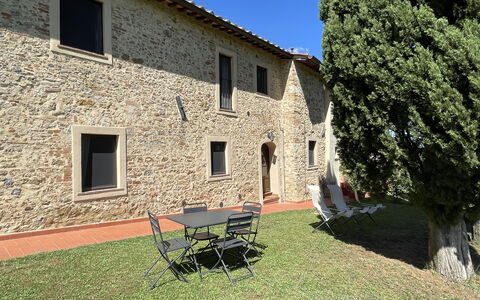 Unterkunft Carro: Außen, Draussen, Garten, Haupteingang