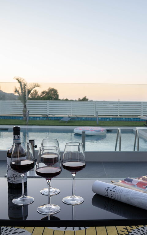 Villa Vincenzo: Ansichten, Balkon / Terrasse / Patio, Draussen, Schwimmbad