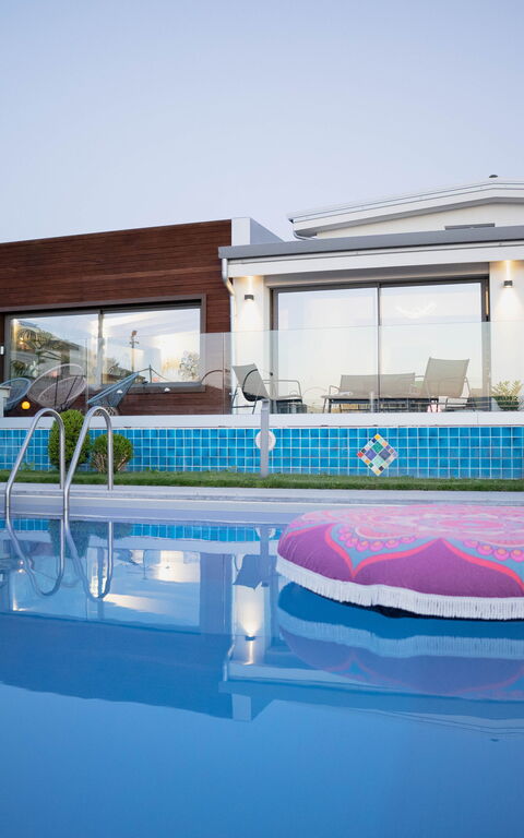 Villa Vincenzo: Außen, Garten, Schwimmbad