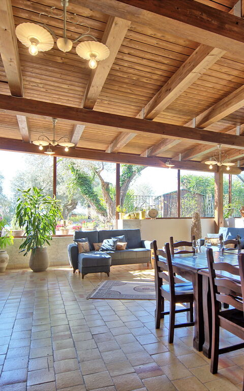 Villa Maddalena: Esszimmer, Wohnzimmer