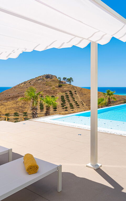 Villa Domizia: Ansichten, Schwimmbad