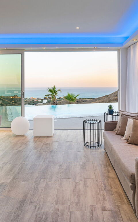 Villa Domizia: Esszimmer, Wohnzimmer