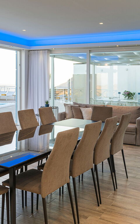 Villa Domizia: Esszimmer, Wohnzimmer