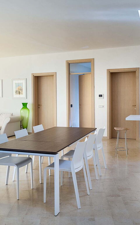 Villa Corte Dorata: Esszimmer, Küche, Wohnzimmer