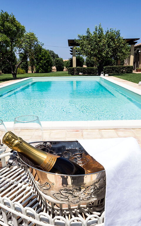 Don Salvatore: Außen, Garten, Schwimmbad