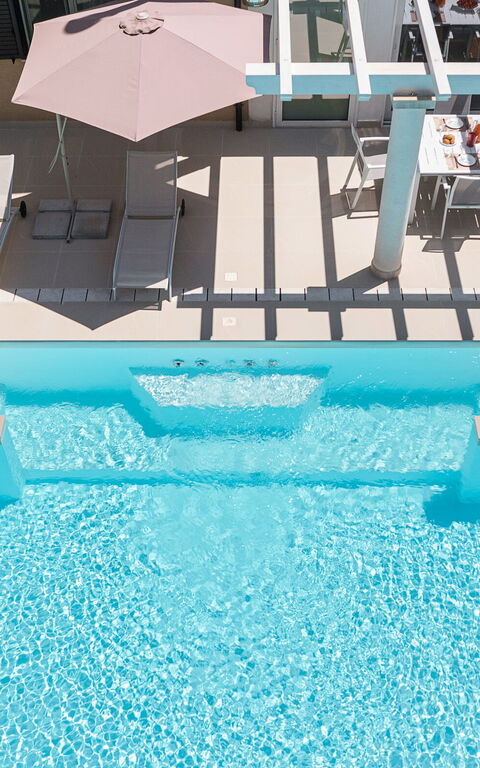 Villa Giutitta: Außen, Schwimmbad