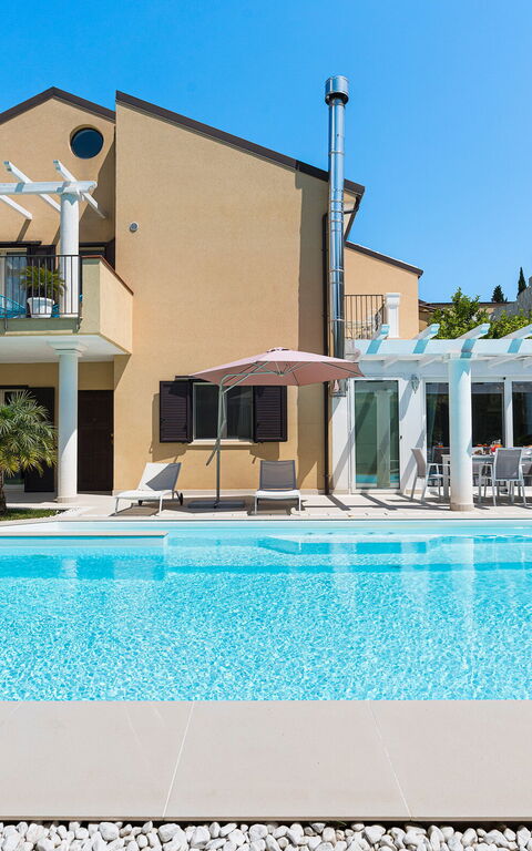 Villa Giutitta: Außen, Garten, Schwimmbad