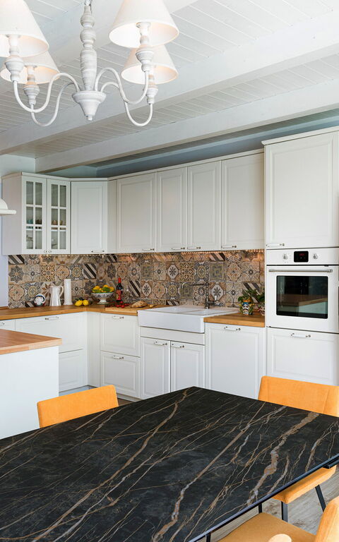 Villa Giutitta: Esszimmer, Küche