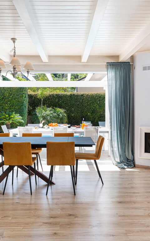 Villa Giutitta: Esszimmer, Wohnzimmer