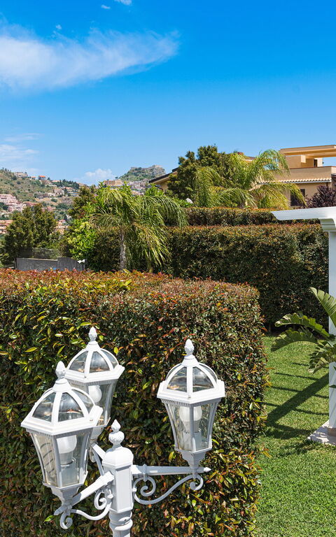 Villa Giutitta: Außen, Garten