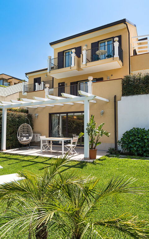 Villa Giutitta: Außen, Garten