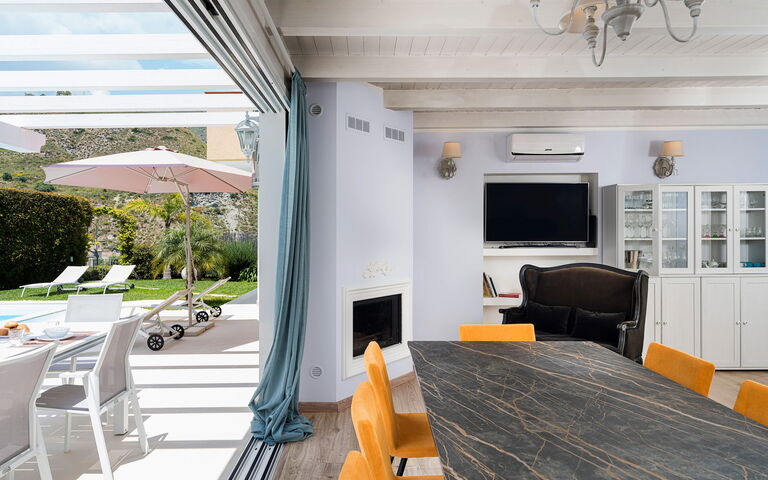 Villa Giutitta: Esszimmer, Wohnzimmer