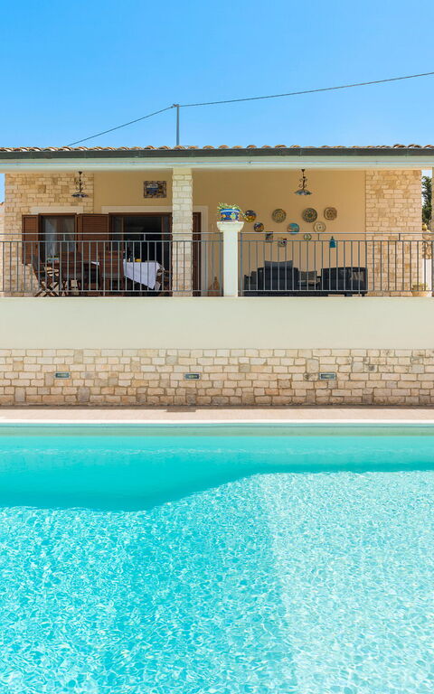 Villa Anthea: Außen, Schwimmbad