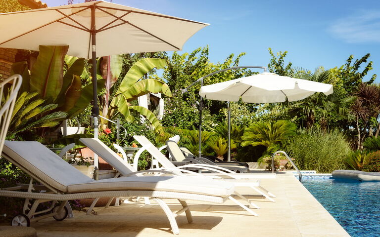 Villa Vittoria: Ansichten, Draussen, Garten