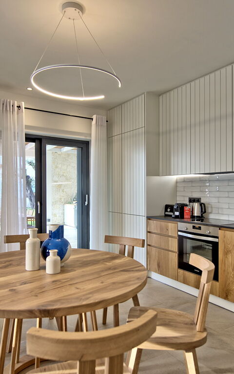 Villa Acropolitana: Küche, Wohnzimmer