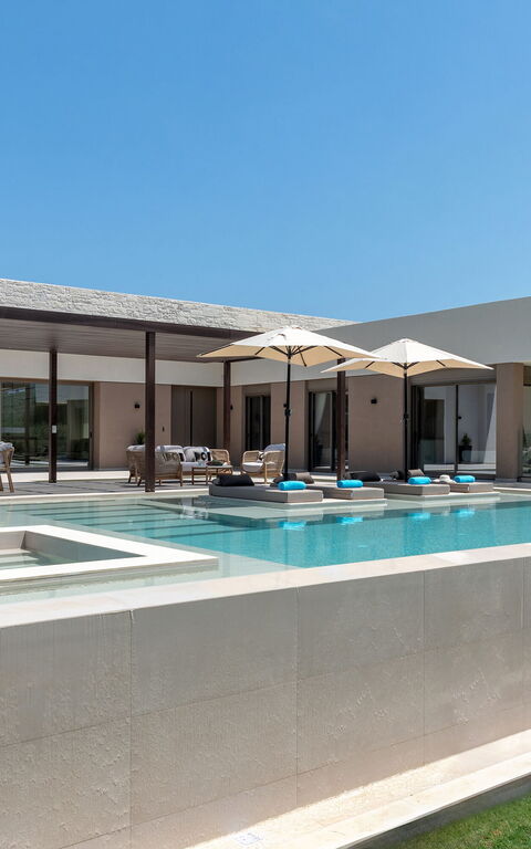 Villa El: Schwimmbad