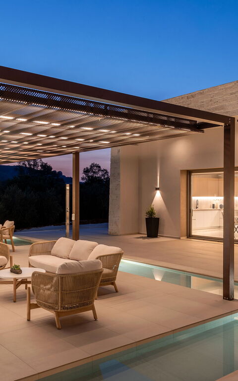 Villa El: Balkon / Terrasse / Patio, Schwimmbad