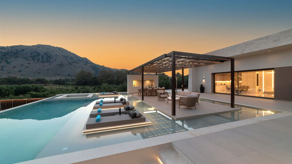 Villa El: Schwimmbad