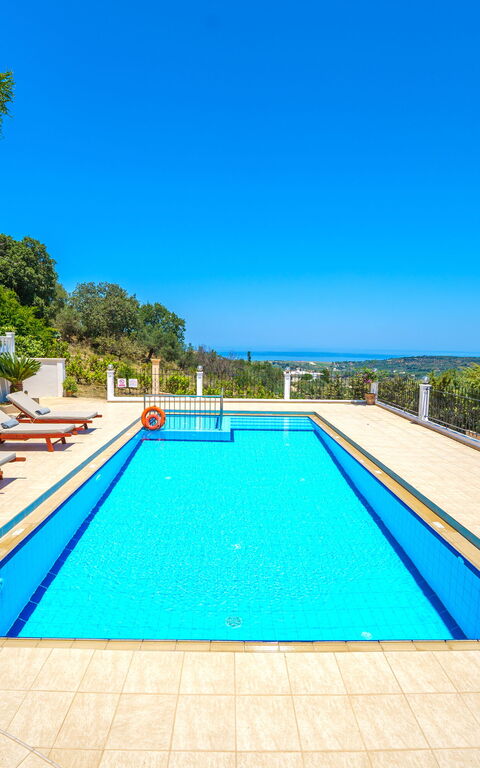 Iro Royal Villa: Außen, Draussen, Schwimmbad