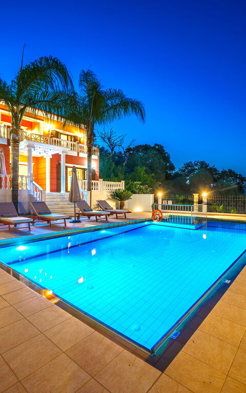 Iro Royal Villa: Außen, Draussen, Schwimmbad